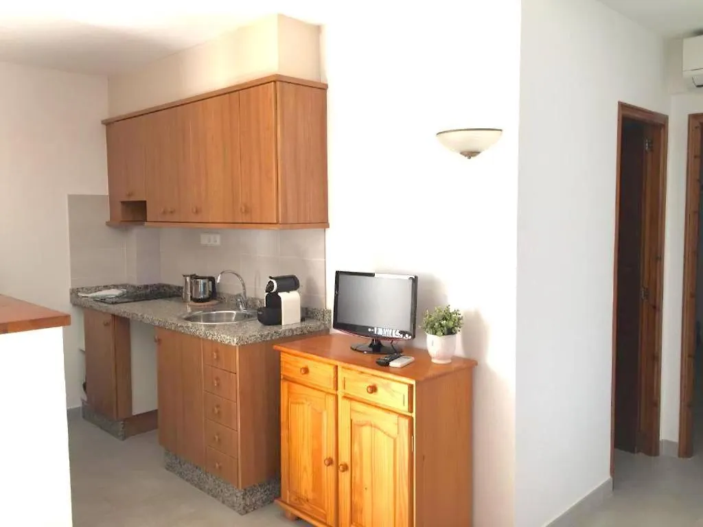 Apartamentos Mar I Vent Puerto De La Savina  0*, La Savina (Formentera) Spanien